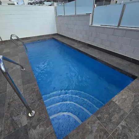Luxury Modern With Pool *